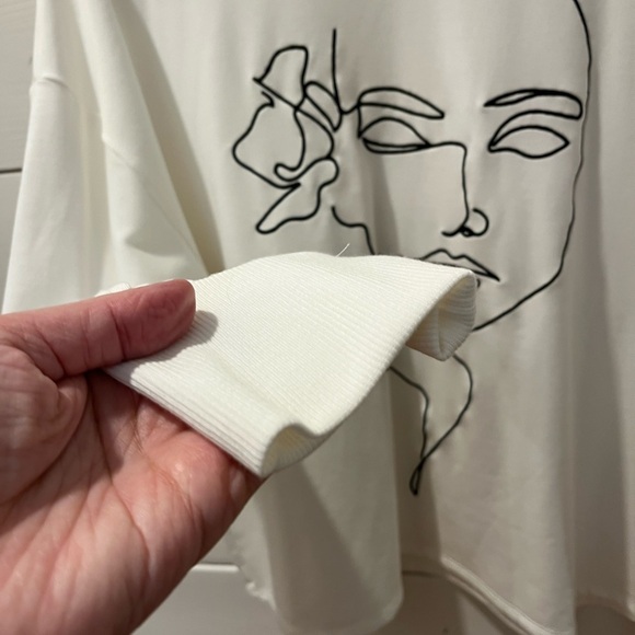 🤍NWOT Reitmans Face Line Art Sweater – XXL – Cream - Picture 7 of 10